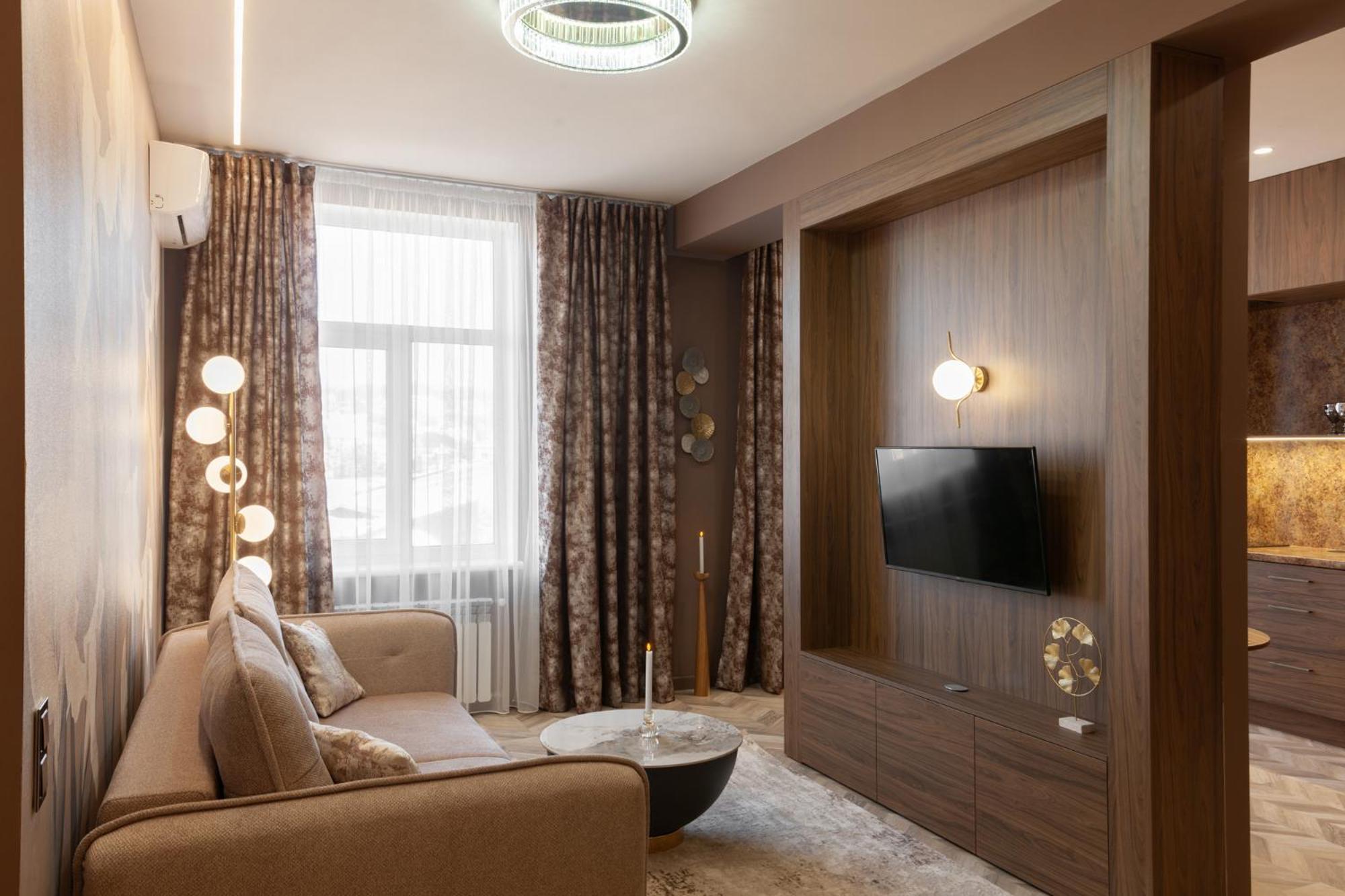 Royal Aparts Multi Lviv Kültér fotó
